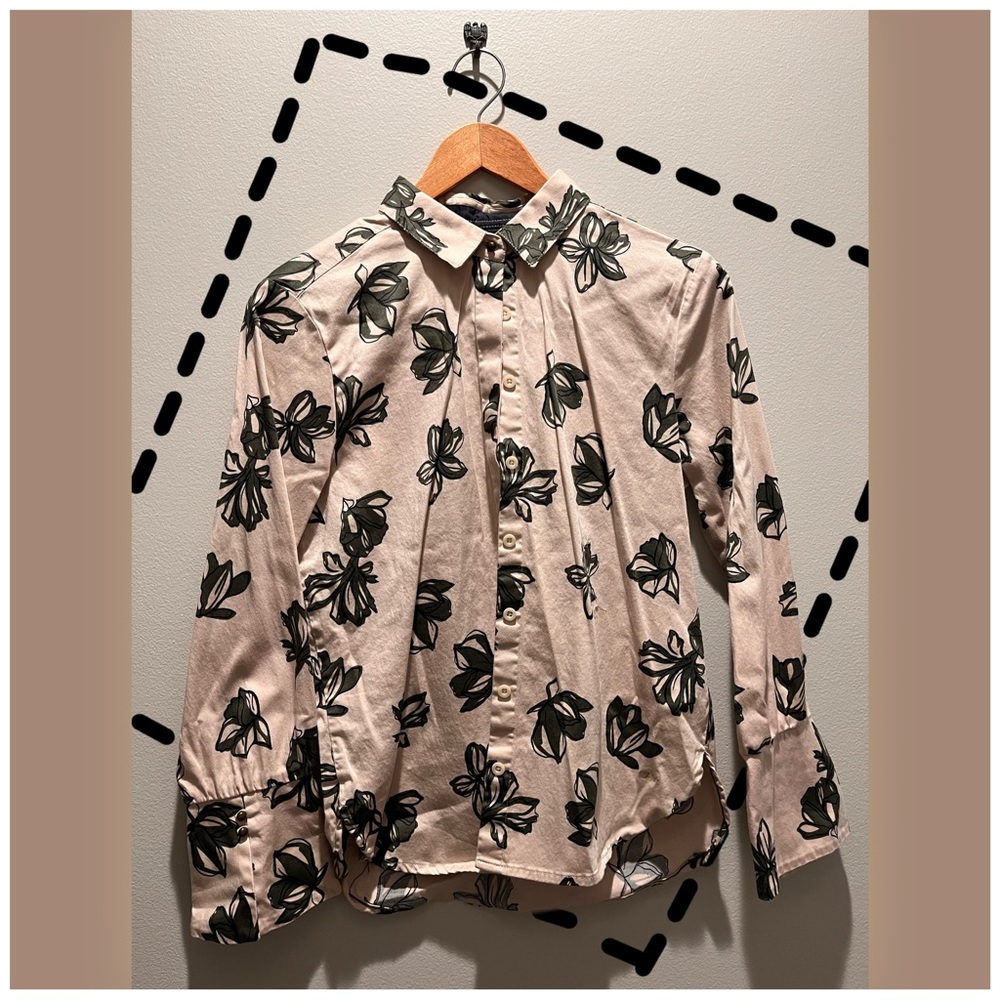 🌱Tan and Olive Button Up🌱